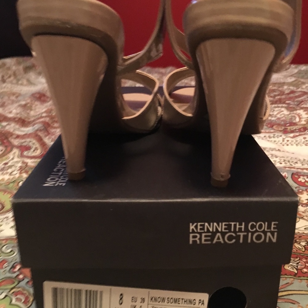 Sandals - Picture 2 of 4